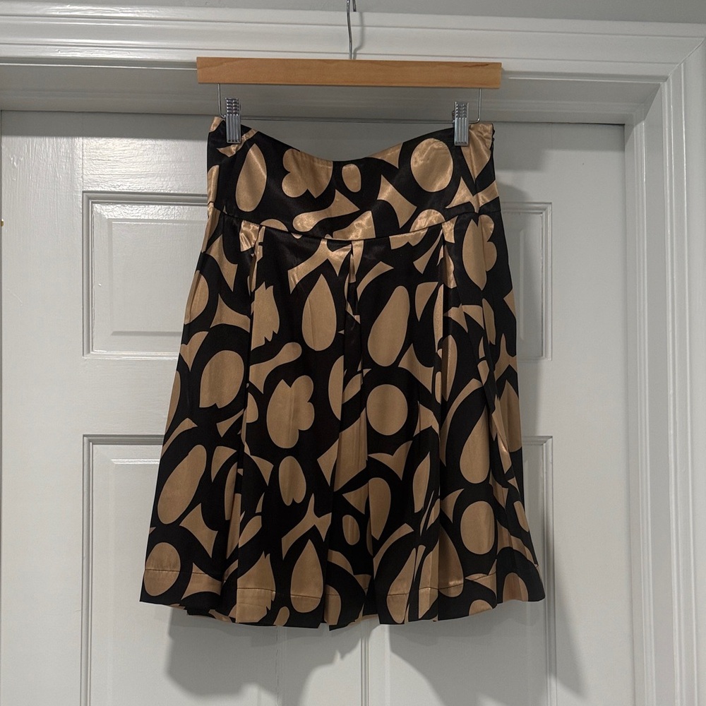 Elegant Black and Tan Women's Skirt